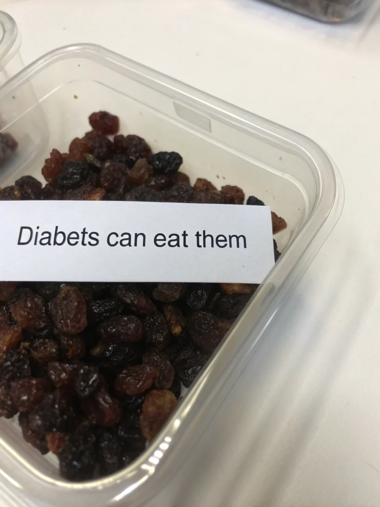 can diabetics eat raisins, are raisins good for diabetics, do raisins raise blood sugar, best dried fruits for diabetics, can type 2 diabetics eat raisins, diabetic friendly snacks with raisins